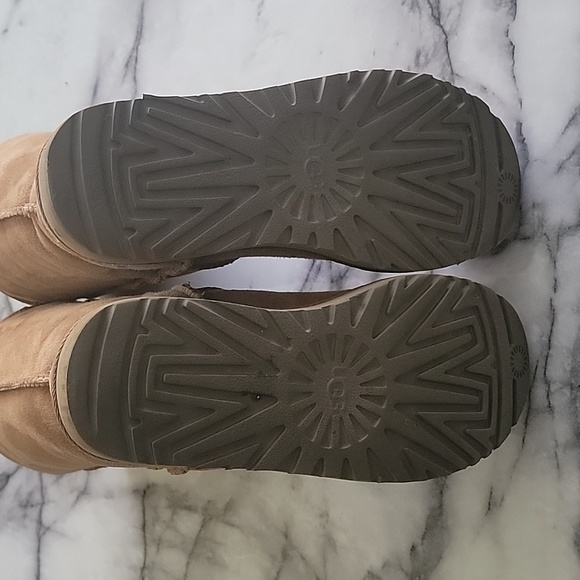 Ugg classic tall II boot - Picture 4 of 4